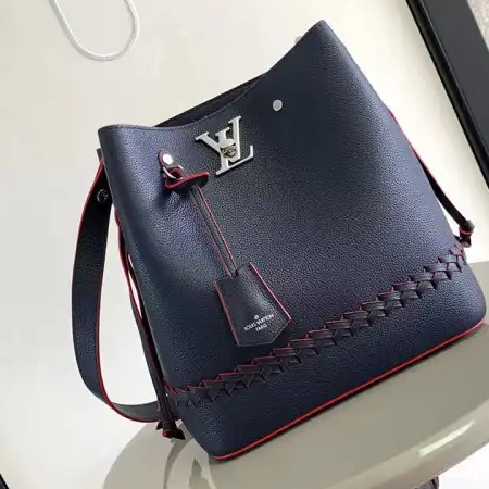 LV 2308DJ0103 Bag 0511